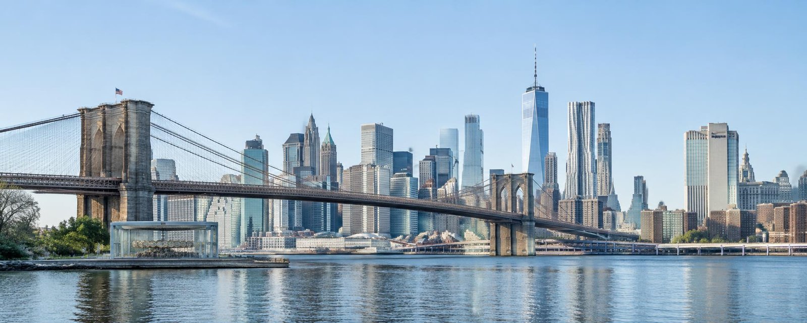 Ponte do Brooklyn e horizonte de Nova York à luz do dia
